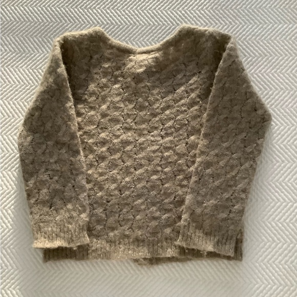Sweater - 2T - Picture 2 of 4